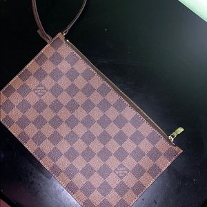 Louis Vuitton Neverfull POUCH